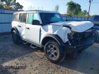 2024 Ford Bronco Big Bend с VIN 1FMDE7BH4RLB23340, выставлен на аукционе IAAI как лот 42536054 с пробегом 5 439 миль миль и . История ставок и продаж доступна на DreamBid. Изображение 1.