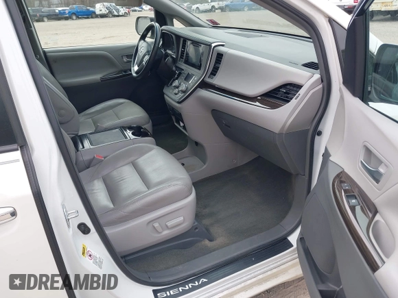 2017 Toyota Sienna XLE Auto Access Seat with VIN 5TDYZ3DC2HS796659, listed as a IAAI auction lot 41770444 with 129,628 mi miles. Bid and sale history available at carsss.com. Image 5.