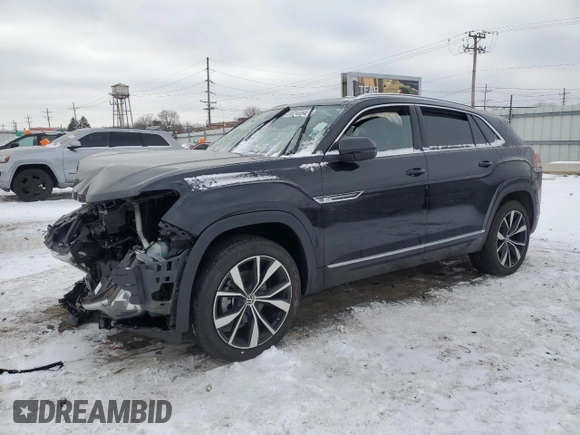 2024 Volkswagen Atlas SEL Premium R-Line with VIN 1V2FE2CA9RC206858, listed as a Copart auction lot 88240845 with 11,294 mi miles and Salvage title. Bid and sale history available at DreamBid. Image 1.