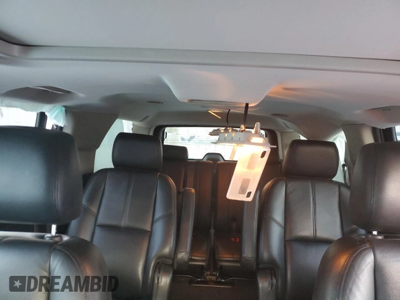 2014 GMC Yukon XL SLT z VIN 1GKS2KE70ER213669, wystawiony jako Copart lot #88631595 z przebiegiem 185 525 mil mil oraz Czysty tytuł • Clean title. Historia ofert i sprzedaży dostępna na DreamBid. Obrazek 10.