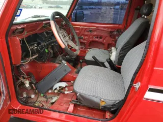 1986 Suzuki Samurai z VIN JS3JC51V4G4101985, wystawiony jako Copart lot #87197554 z przebiegiem Nie podano mil oraz Tytuł czysty. Historia ofert i sprzedaży dostępna na DreamBid. Obrazek 7.