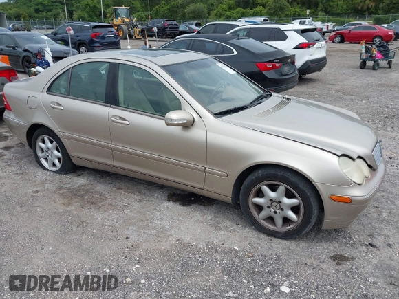2003 Mercedes-Benz C 240 z VIN WDBRF61J43E013131, wystawiony jako IAAI lot #42036541 z przebiegiem Nie podano mil oraz . Historia ofert i sprzedaży dostępna na DreamBid. Obrazek 1.
