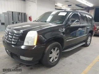 2009 Cadillac Escalade with VIN 1GYFK13279R254685, listed as a IAAI auction lot 40486846 with 187,339 mi miles. Bid and sale history available at carsss.com. Image 2.