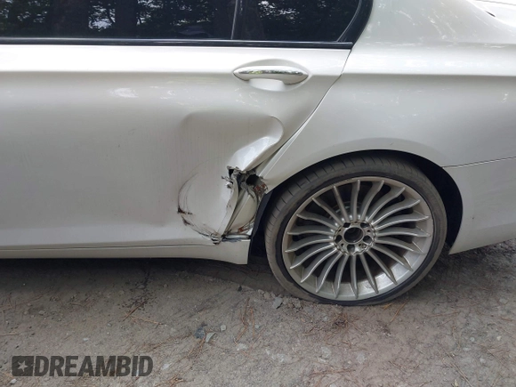 2013 BMW 7 Series 750Li with VIN WBAYE8C55DDS16013, listed as a IAAI auction lot 42709519 with 123,405 mi miles and . Bid and sale history available at DreamBid. Image 6.