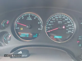 2013 Chevrolet Avalanche LS with VIN 3GNTKEE70DG230026, listed as a IAAI auction lot 41306545 with 208,557 mi miles. Bid and sale history available at carsss.com. Image 7.