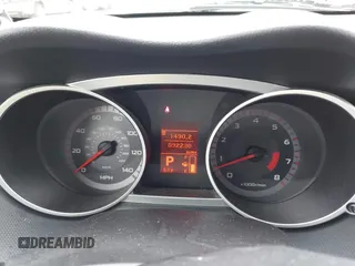 2007 Mitsubishi Outlander LS z VIN JA4MT31X67U011541, wystawiony jako IAAI lot #42265073 z przebiegiem 92 230 mil mil oraz . Historia ofert i sprzedaży dostępna na DreamBid. Obrazek 7.