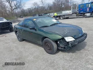 2001 Chevrolet Cavalier z VIN 1G1JC124817186647, wystawiony jako IAAI lot #41926085 z przebiegiem 170 885 mil mil oraz . Historia ofert i sprzedaży dostępna na DreamBid. Obrazek 1.