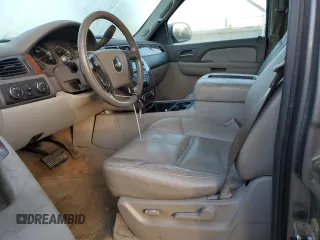 2007 Chevrolet Suburban LT z VIN 1GNFK163X7R411642, wystawiony jako Copart lot #48594595 z przebiegiem 233 733 mil mil oraz Szkoda całkowita • Salvage title. Historia ofert i sprzedaży dostępna na DreamBid. Obrazek 7.