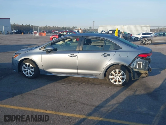 2022 Toyota Corolla LE with VIN JTDEPMAEXNJ210142, listed as a IAAI auction lot 41786624 with 70,600 mi miles. Bid and sale history available at carsss.com. Image 15.