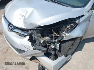2014 Hyundai Elantra SE z VIN KMHDH4AE9EU043095, wystawiony jako IAAI lot #40867123 z przebiegiem 195 693 mil mil oraz . Historia ofert i sprzedaży dostępna na DreamBid. Obrazek 6.