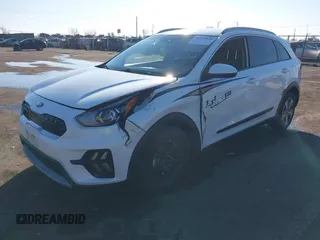 2020 Kia Niro LX with VIN KNDCB3LC8L5439162, listed as a IAAI auction lot 41397008 with 93,082 mi miles. Bid and sale history available at carsss.com. Image 2.