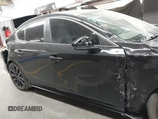2024 Mazda 3 S Select Sport z VIN 3MZBPABMXRM432614, wystawiony jako IAAI lot #41654313 z przebiegiem Nie podano mil oraz . Historia ofert i sprzedaży dostępna na DreamBid. Obrazek 12.