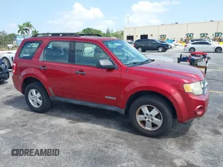 2008 Ford Escape XLS с VIN 1FMCU02Z28KB15112, выставлен на аукционе IAAI как лот 42730429 с пробегом 109 831 миль миль и . История ставок и продаж доступна на DreamBid. Изображение 1.