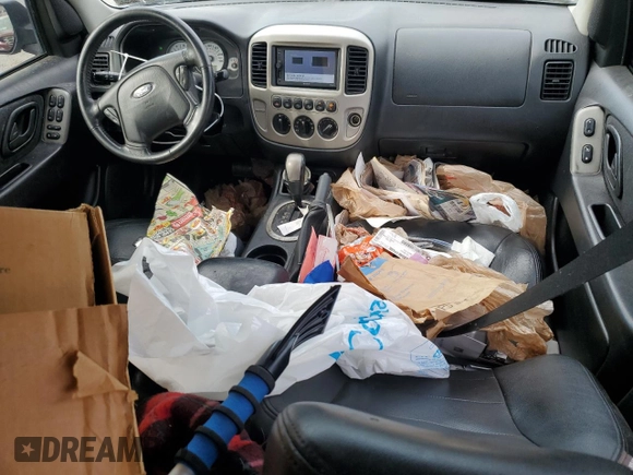 2006 Ford Escape Limited z VIN 1FMCU94146KA45217, wystawiony jako Copart lot #48542835 z przebiegiem 184 839 mil mil oraz Szkoda całkowita • Salvage title. Historia ofert i sprzedaży dostępna na DreamBid. Obrazek 8.