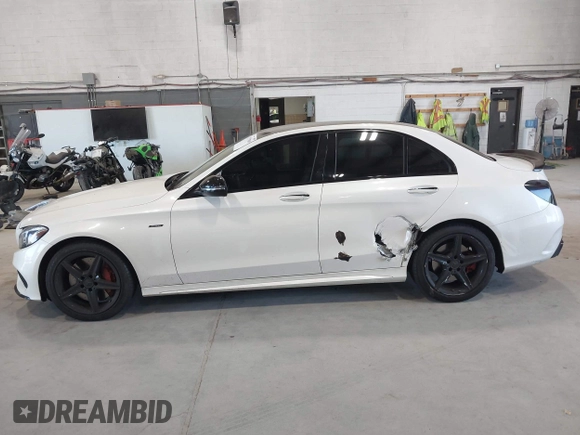 2016 Mercedes-Benz C 450 AMG z VIN 55SWF6EB7GU132348, wystawiony jako IAAI lot #42579809 z przebiegiem 180 873 mil mil oraz . Historia ofert i sprzedaży dostępna na DreamBid. Obrazek 14.