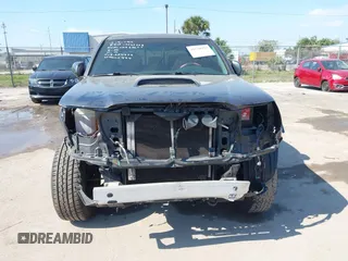2010 Toyota Tacoma PreRunner with VIN 3TMJU4GNXAM099667, listed as a IAAI auction lot 41530993 with 201,375 mi miles and . Bid and sale history available at DreamBid. Image 13.