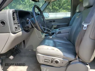 2006 Chevrolet Suburban LS with VIN 1GNFK16Z76J170074, listed as a Copart auction lot 61898635 with 284,436 mi miles and Salvage title. Bid and sale history available at DreamBid. Image 7.