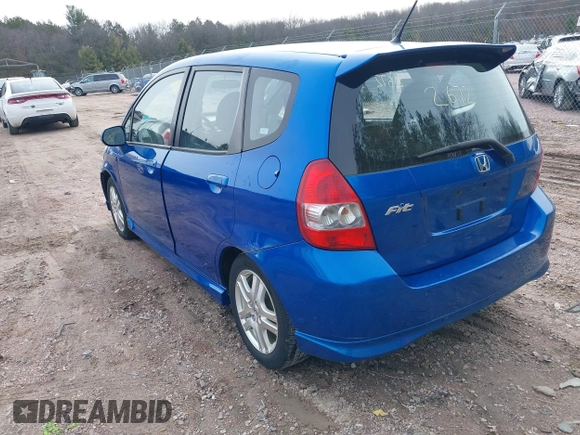 2007 Honda Fit Sport with VIN JHMGD38617S049394, listed as a IAAI auction lot 41962672 with 117,368 mi miles. Bid and sale history available at carsss.com. Image 3.