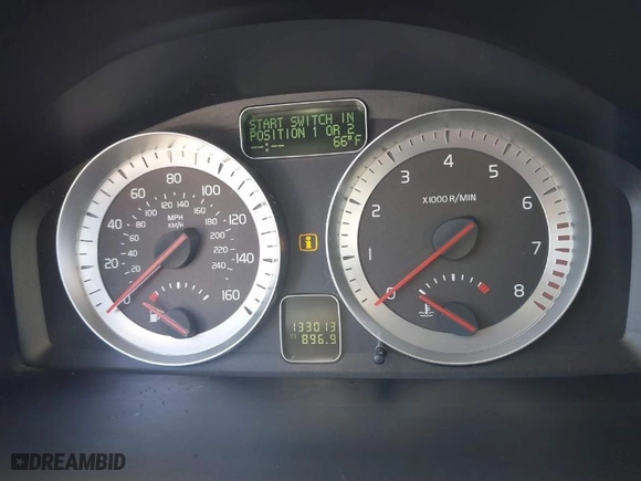2011 Volvo C70 with VIN YV1672MC5BJ107798, listed as a IAAI auction lot 41830586 with NaN miles. Bid and sale history available at carsss.com. Image 7.