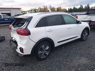 2022 Kia Niro LXS with VIN KNDCB3LC2N5542807, listed as a IAAI auction lot 40733090 with 28,791 mi miles. Bid and sale history available at carsss.com. Image 4.