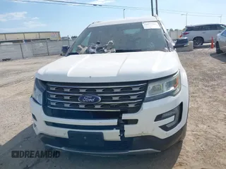 2017 Ford Explorer XLT with VIN 1FM5K7D87HGB87910, listed as a IAAI auction lot 42077369 with 51,245 mi miles and . Bid and sale history available at carsss.com. Image 12.