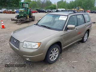 2008 Subaru Forester X with VIN JF1SG65638H727270, listed as a IAAI auction lot 42423038 with 157,157 mi miles and . Bid and sale history available at DreamBid. Image 2.