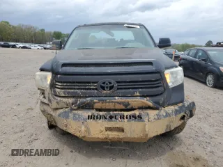 2015 Toyota Tundra SR5 z VIN 5TFDW5F15FX433715, wystawiony jako Copart lot #51259785 z przebiegiem 212 583 mil mil oraz Szkoda całkowita • Salvage title. Historia ofert i sprzedaży dostępna na DreamBid. Obrazek 5.
