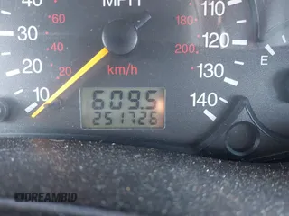 2001 Ford Focus SE with VIN 1FAFP34P21W285724, listed as a IAAI auction lot 41622145 with 251,726 mi miles and . Bid and sale history available at carsss.com. Image 7.