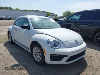 2017 Volkswagen Beetle Fleet with VIN 3VWF17AT6HM621306, listed as a IAAI auction lot 41932525 with 14,100 mi miles and . Bid and sale history available at DreamBid. Image 1.