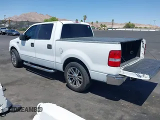 2005 Ford F-150 XLT z VIN 1FTRW12W55KC15429, wystawiony jako IAAI lot #42485246 z przebiegiem 251 954 mil mil oraz . Historia ofert i sprzedaży dostępna na DreamBid. Obrazek 3.