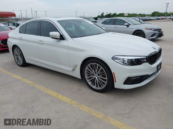 2018 BMW 5 Series 530i z VIN WBAJA5C54JWA39338, wystawiony jako IAAI lot #42107759 z przebiegiem 97 037 mil mil oraz . Historia ofert i sprzedaży dostępna na DreamBid. Obrazek 1.