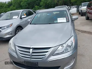 2013 Hyundai Genesis 3.8L with VIN KMHGC4DD1DU245412, listed as a IAAI auction lot 42133286 with 184,151 mi miles and . Bid and sale history available at DreamBid. Image 12.