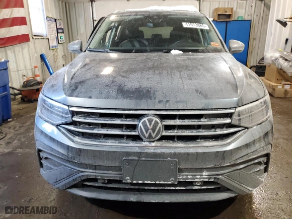 2024 Volkswagen Tiguan SE with VIN 3VVMB7AX8RM013610, listed as a Copart auction lot 41973885 with 14,653 mi miles and Salvage Title. Bid and sale history available at carsss.com. Image 5.
