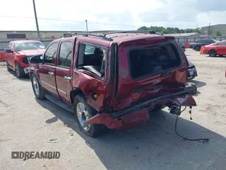 2009 Chevrolet Tahoe LTZ z VIN 1GNFC33009R156277, wystawiony jako IAAI lot #42355407 z przebiegiem 282 012 mil mil oraz . Historia ofert i sprzedaży dostępna na DreamBid. Obrazek 3.