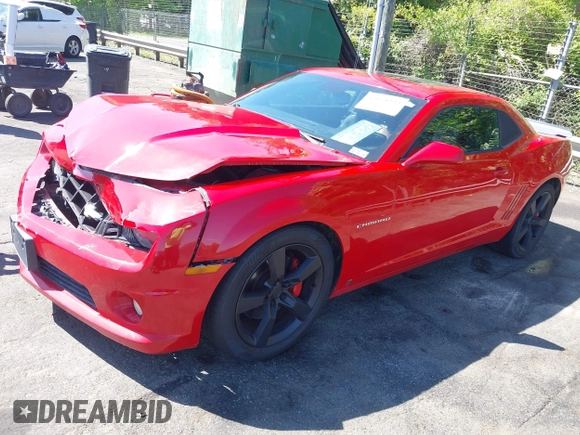 2010 Chevrolet Camaro 2SS z VIN 2G1FK1EJ0A9144871, wystawiony jako IAAI lot #42054933 z przebiegiem 140 100 mil mil oraz . Historia ofert i sprzedaży dostępna na DreamBid. Obrazek 2.