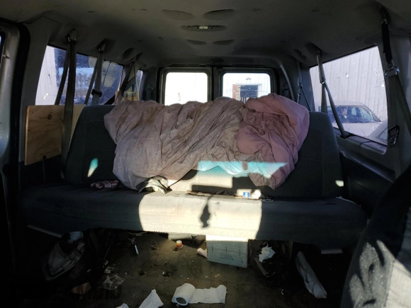 2006 Ford Econoline Passenger XL with VIN 1FBSS31L96HA80345, listed as a Copart auction lot 81589294 with Not Provided miles and Salvage Title. Bid and sale history available at carsss.com. Image 10.