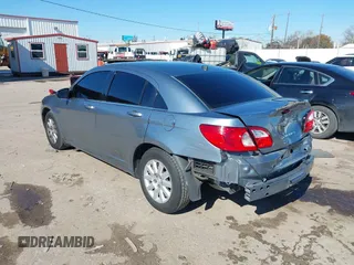 2008 Chrysler Sebring LX z VIN 1C3LC46K78N288946, wystawiony jako IAAI lot #41382082 z przebiegiem 92 509 mil mil oraz . Historia ofert i sprzedaży dostępna na DreamBid. Obrazek 3.