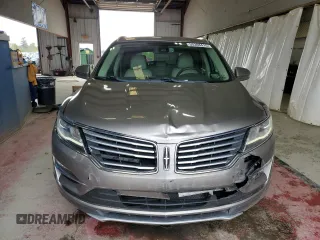 2017 Lincoln MKC Select z VIN 5LMCJ2D93HUL34678, wystawiony jako Copart lot #55308415 z przebiegiem 60 242 mil mil oraz Szkoda całkowita • Salvage title. Historia ofert i sprzedaży dostępna na DreamBid. Obrazek 5.
