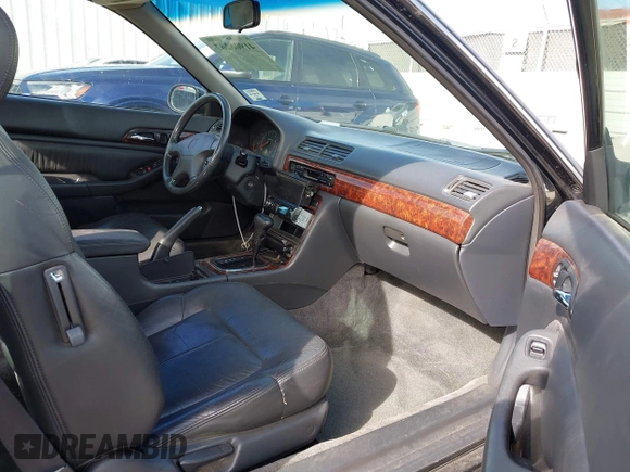 1998 Acura CL Premium z VIN 19UYA2258WL011745, wystawiony jako IAAI lot #41906267 z przebiegiem 296 614 mil mil oraz . Historia ofert i sprzedaży dostępna na DreamBid. Obrazek 5.