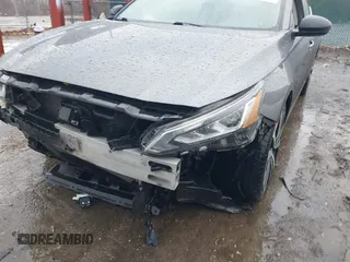 2022 Nissan Altima SR with VIN 1N4BL4CV2NN381039, listed as a IAAI auction lot 41831492 with Not Provided miles and . Bid and sale history available at DreamBid. Image 6.