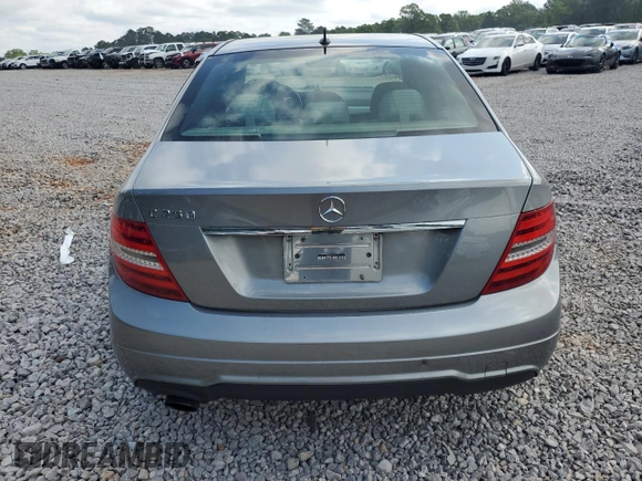 2014 Mercedes-Benz C 250 Sport z VIN WDDGF4HB8EA942721, wystawiony jako Copart lot #52629855 z przebiegiem 151 421 mil mil oraz Szkoda całkowita • Salvage title. Historia ofert i sprzedaży dostępna na DreamBid. Obrazek 6.