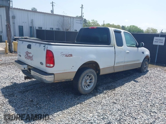 2000 Ford F-150 XL with VIN 1FTRX17L0YNA55913, listed as a IAAI auction lot 41914332 with 1 mi miles. Bid and sale history available at carsss.com. Image 4.