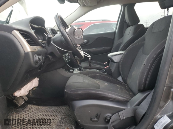 2015 Jeep Cherokee Latitude с VIN 1C4PJMCB8FW606345, выставлен на аукционе Copart как лот 45008765 с пробегом 186 954 миль миль и Списание • Salvage title. История ставок и продаж доступна на DreamBid. Изображение 7.