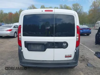 2017 Ram ProMaster City Cargo Tradesman z VIN ZFBERFAB5H6G52366, wystawiony jako IAAI lot #42147505 z przebiegiem 45 276 mil mil oraz . Historia ofert i sprzedaży dostępna na DreamBid. Obrazek 16.