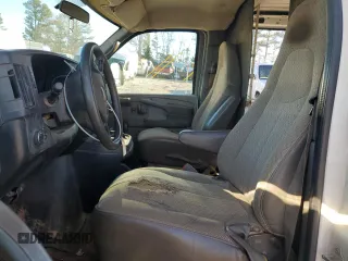 2008 Chevrolet Express Cargo Van with VIN 1GCGG25C481119510, listed as a Copart auction lot 47071765 with 392,884 mi miles and Salvage Title. Bid and sale history available at carsss.com. Image 7.
