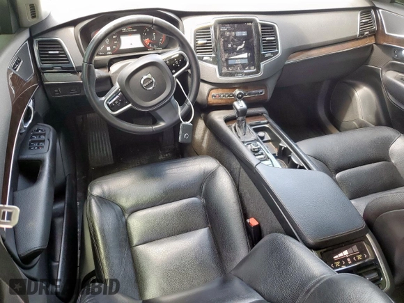 2017 Volvo XC90 Momentum with VIN YV4A22PK3H1117415, listed as a Copart auction lot 63791555 with 125,349 mi miles and Clean title. Bid and sale history available at DreamBid. Image 8.