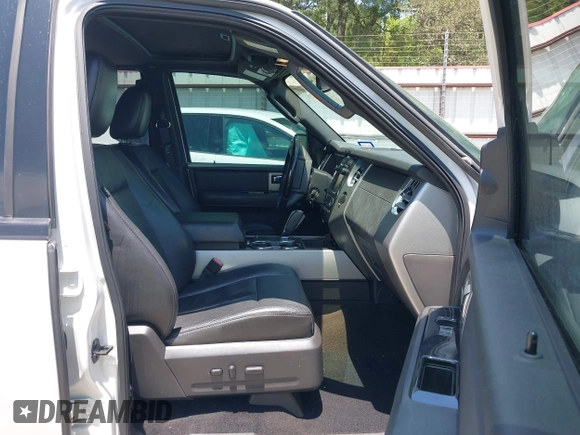 2013 Ford Expedition Limited with VIN 1FMJU1K58DEF28977, listed as a IAAI auction lot 42303493 with 61,952 mi miles and . Bid and sale history available at DreamBid. Image 5.