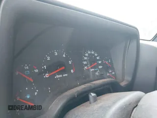 2004 Jeep Wrangler Sport z VIN 1J4FA49S94P792689, wystawiony jako IAAI lot #42394196 z przebiegiem Nie podano mil oraz . Historia ofert i sprzedaży dostępna na DreamBid. Obrazek 16.