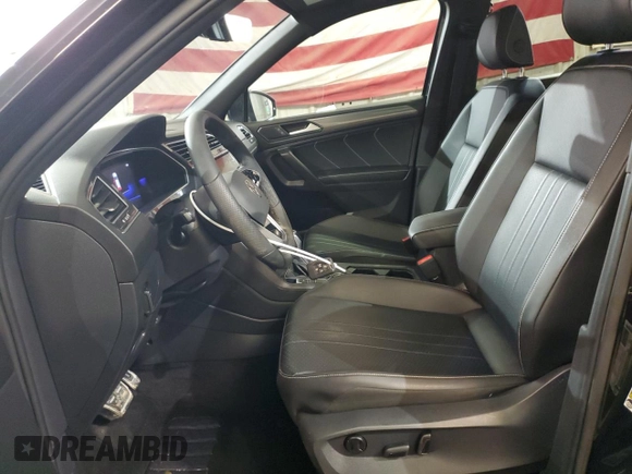 2022 Volkswagen Tiguan SE R-Line Black with VIN 3VV8B7AX8NM102055, listed as a Copart auction lot 47085015 with 20,007 mi miles and Salvage Title. Bid and sale history available at DreamBid. Image 7.
