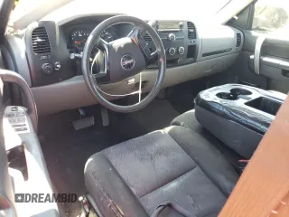 2010 GMC Sierra 1500 with VIN 1GTSCUEA2AZ146485, listed as a Copart auction lot 67342624 with 370,630 mi miles and Salvage Title. Bid and sale history available at DreamBid. Image 8.